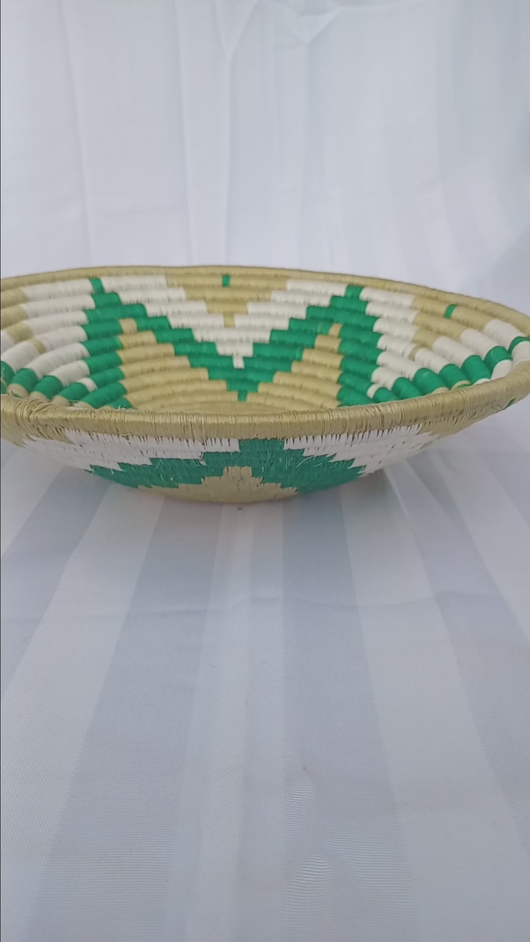 African baskets, Rwanda basket, handwoven baskets, wall hangings, table decor baskets, 12 inches baskets